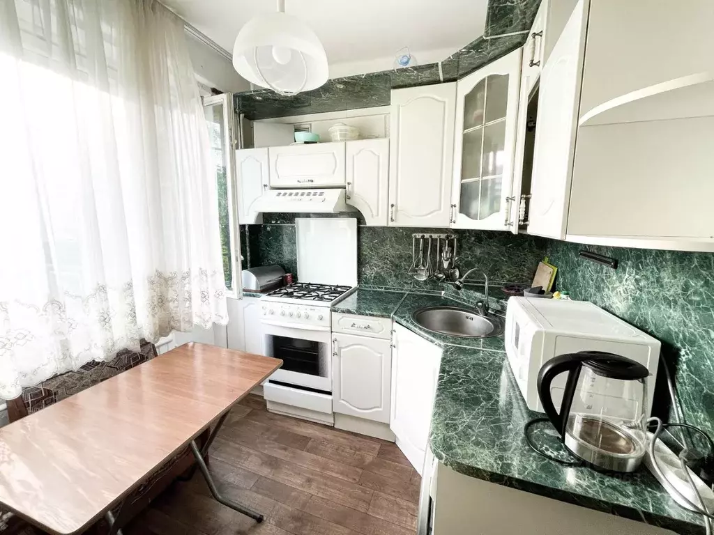 3-к кв. Санкт-Петербург ул. Сикейроса, 15К1 (58.0 м) - Фото 1