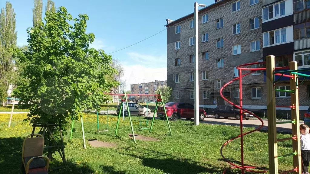 3-к. квартира, 60 м, 4/5 эт. - Фото 1