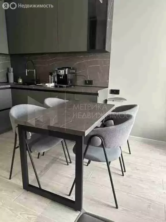 2-комнатная квартира: Тюмень, улица Николая Машарова, 4 (70 м) - Фото 1