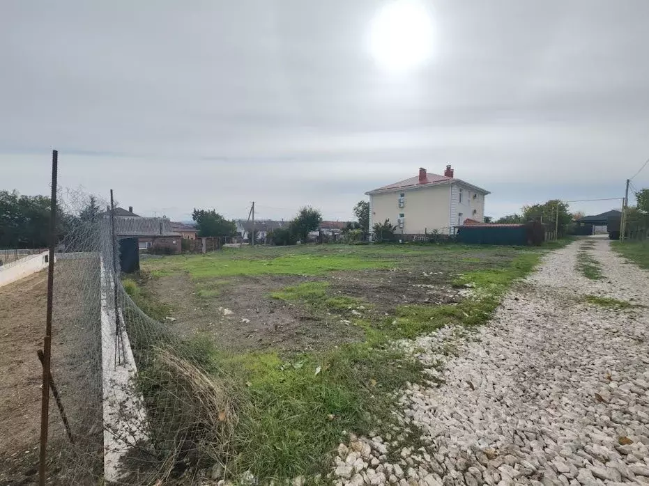 Участок в Крым, Симферополь ул. Лунная (8.3 сот.) - Фото 1