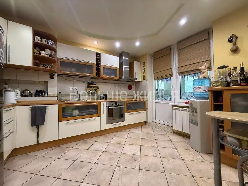 4-к кв. Волгоградская область, Волгоград ул. Хиросимы, 6 (150.7 м) - Фото 1