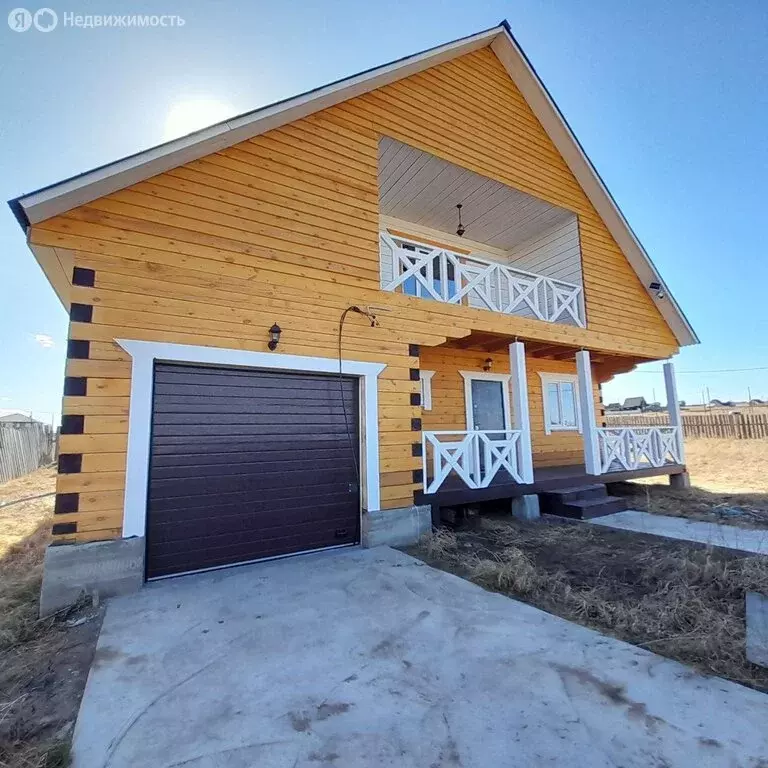 Дом в село Урик, Молодёжная улица (180 м) - Фото 0