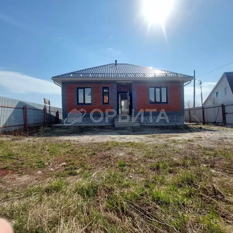 Дом в Тюменская область, Тюмень Мелиораторов мкр,  (83 м) - Фото 0