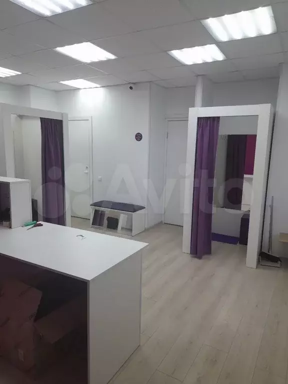 Свободного назначения, 60 м с отдельным входом - Фото 0