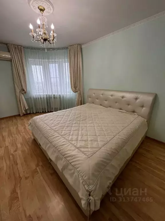 3-к кв. Астраханская область, Астрахань ул. Кирова, 84 (125.0 м) - Фото 1