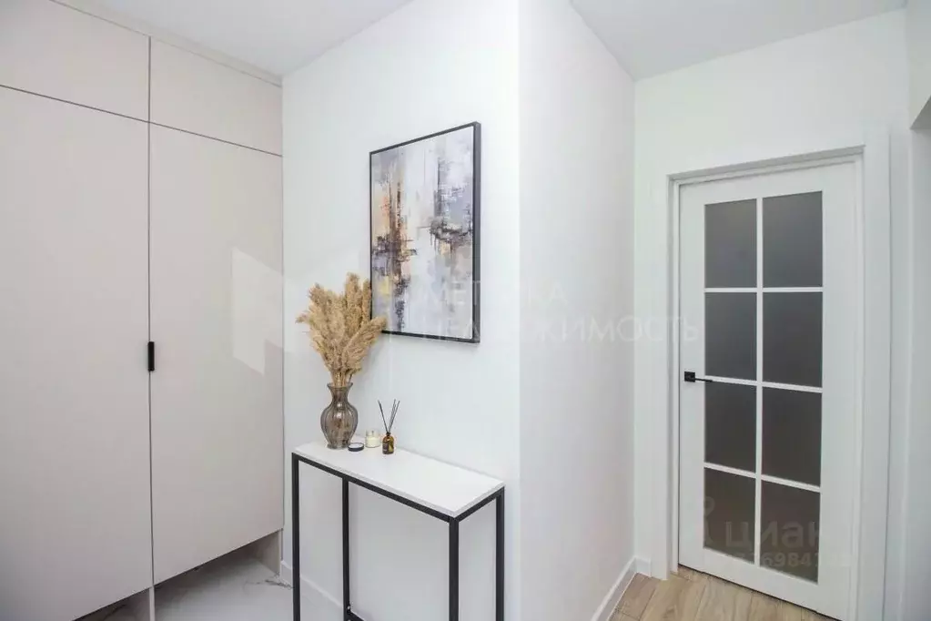 1-к кв. Тюменская область, Тюмень ул. Николая Зелинского, 23/1 (36.0 ... - Фото 0