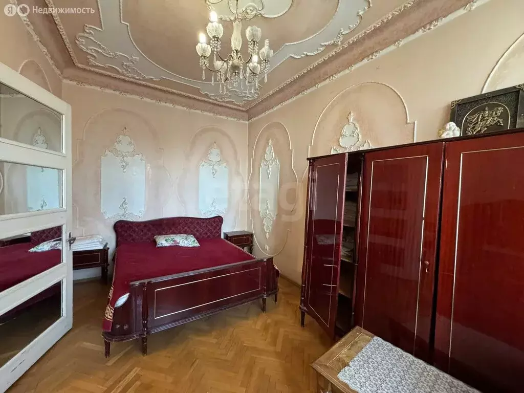 4-комнатная квартира: Владикавказ, улица Бутырина, 10 (97 м) - Фото 1