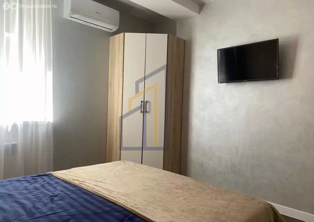 2-комнатная квартира: Евпатория, проспект Ленина, 68к42 (46 м) - Фото 2
