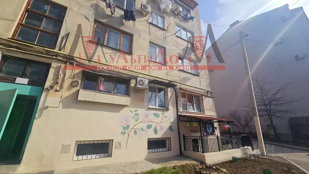 Комната Севастополь ул. Ефремова, 32 (15.0 м) - Фото 1