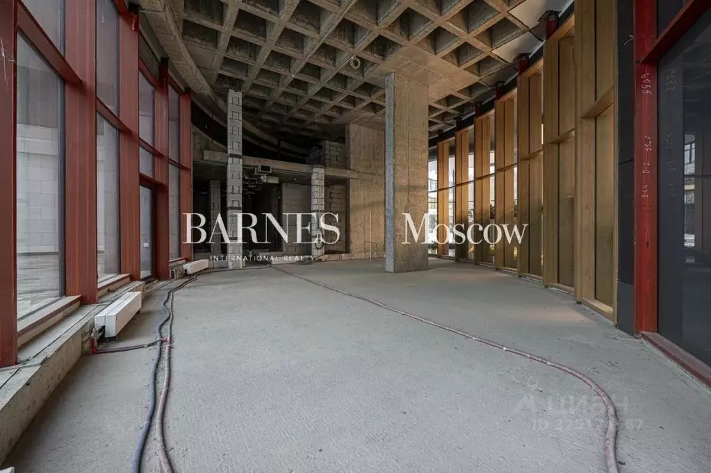 Помещение свободного назначения в Москва ул. Сергея Бондарчука, 6 (210 ... - Фото 1