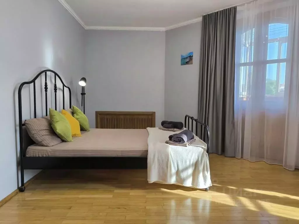 2-к кв. Севастополь ул. Очаковцев, 39 (70.0 м) - Фото 0
