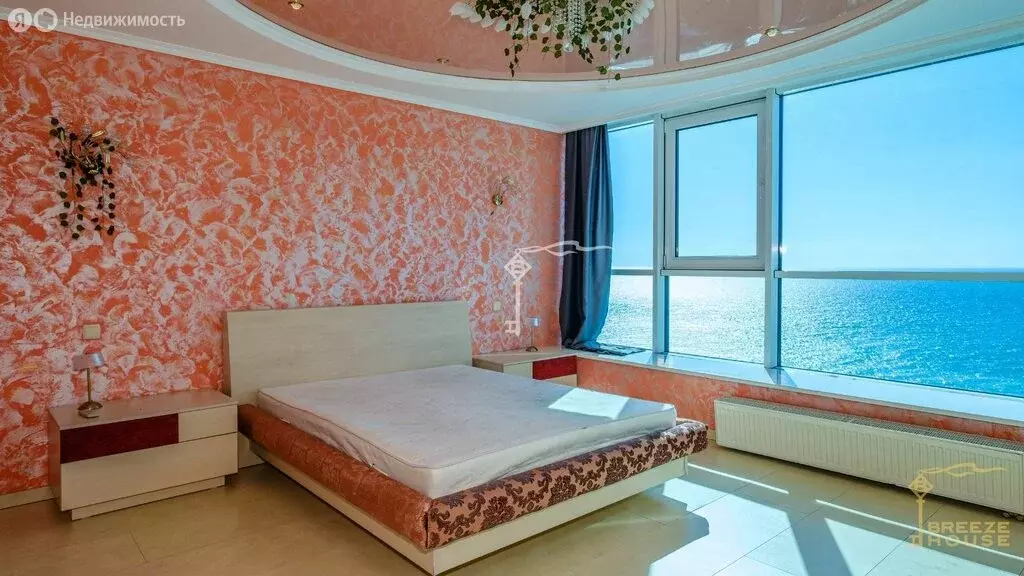 3-комнатная квартира: Ялта, улица Гоголя, 4 (225.6 м) - Фото 1