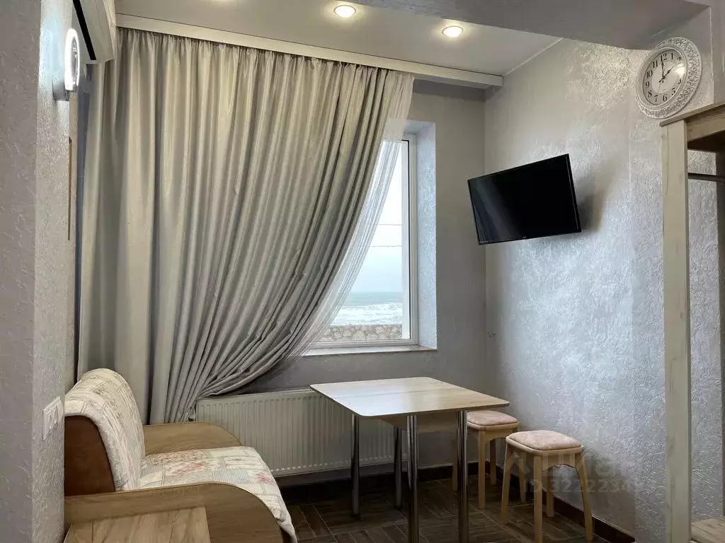 1-к кв. Крым, Феодосия наб. Черноморская, 28 (18.0 м) - Фото 1