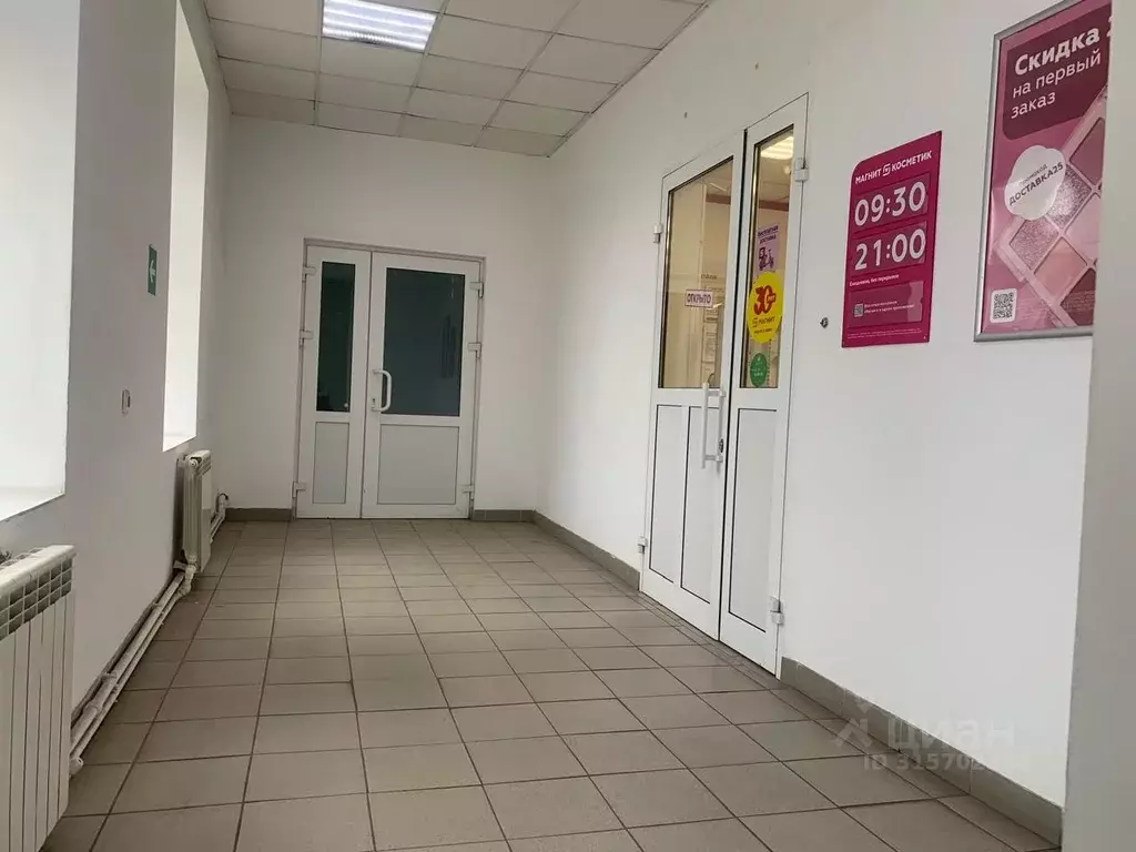 Помещение свободного назначения в Курская область, Курск ул. Красной ... - Фото 0