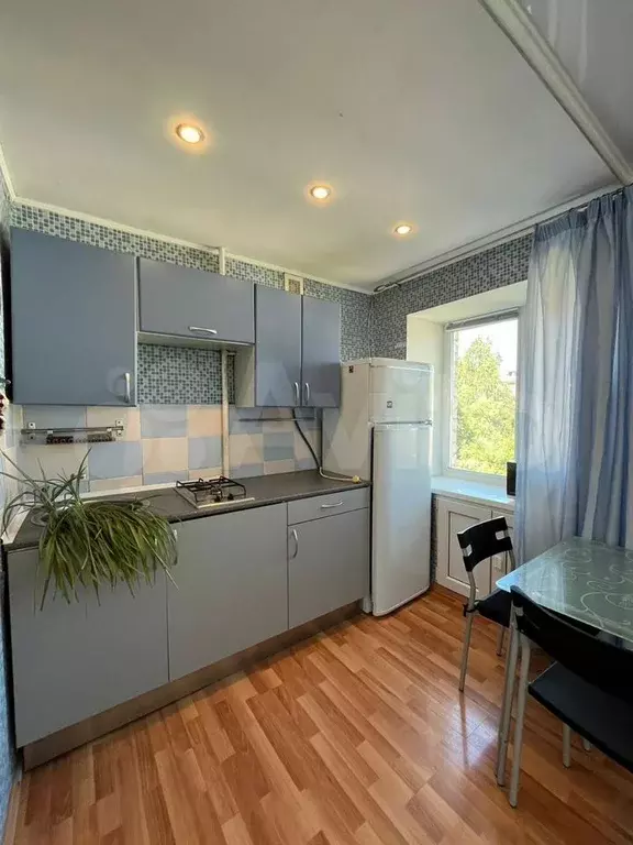 1-к. квартира, 32 м, 4/5 эт. - Фото 0