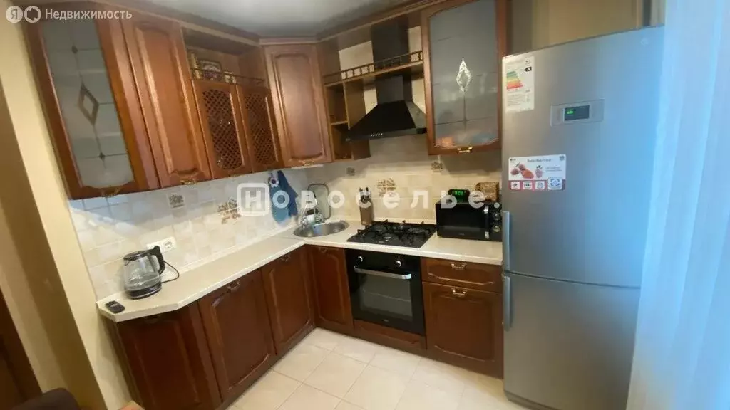 2-комнатная квартира: Рязань, Вишнёвая улица, 21к1 (61.6 м) - Фото 0