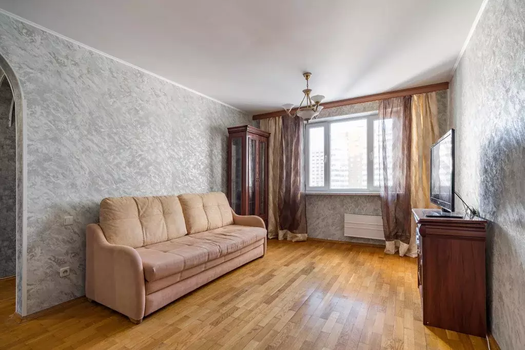 Продается 3-комнатная квартира - Фото 1