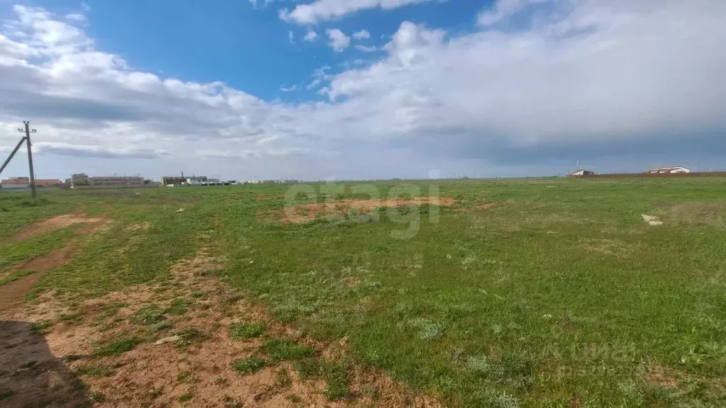 Участок в Крым, Сакский район, Штормовское с/пос, с. Поповка  (200.0 ... - Фото 1