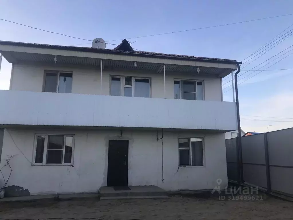 Дом в Саха (Якутия), Якутск Набережная ул. (136 м) - Фото 1