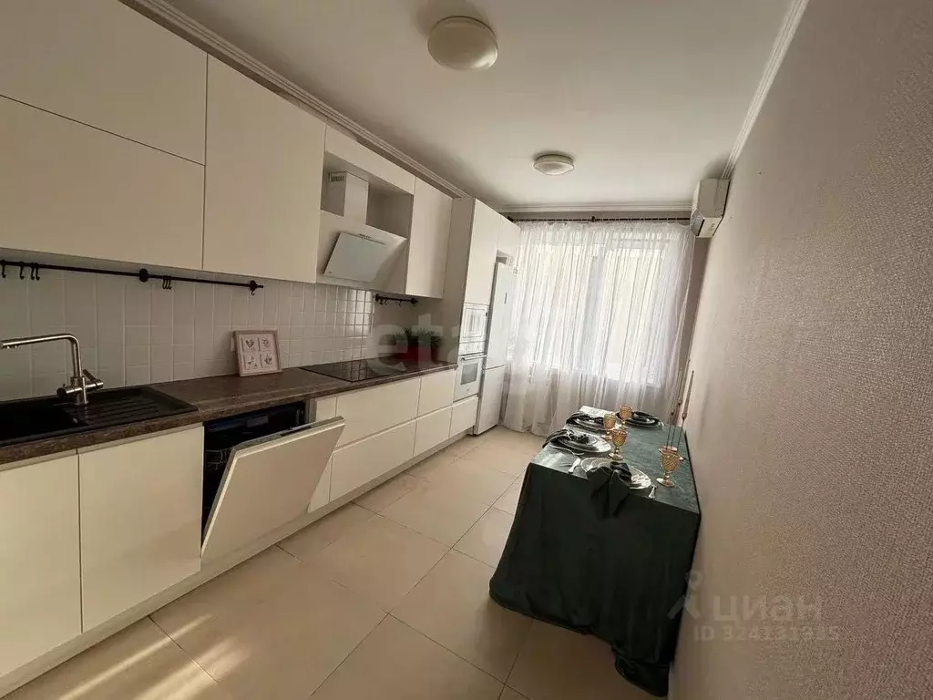 2-к кв. Башкортостан, Уфа ул. Ленина, 99/1 (64.0 м) - Фото 0