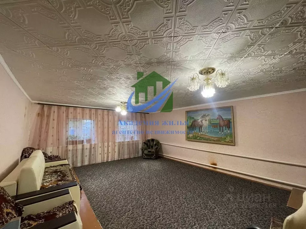 Дом в Оренбургская область, Орск пос. Первомайский, ул. Майская, 30 ... - Фото 1