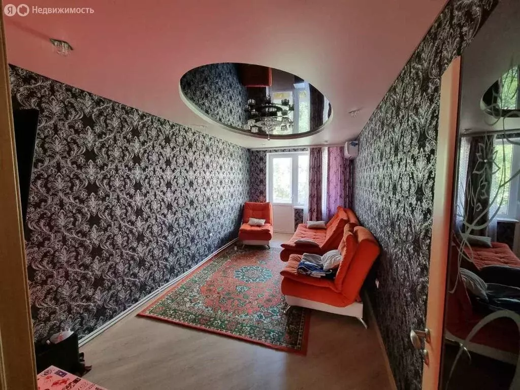 2-комнатная квартира: Шахты, Путиловский переулок, 16к4 (55 м) - Фото 1