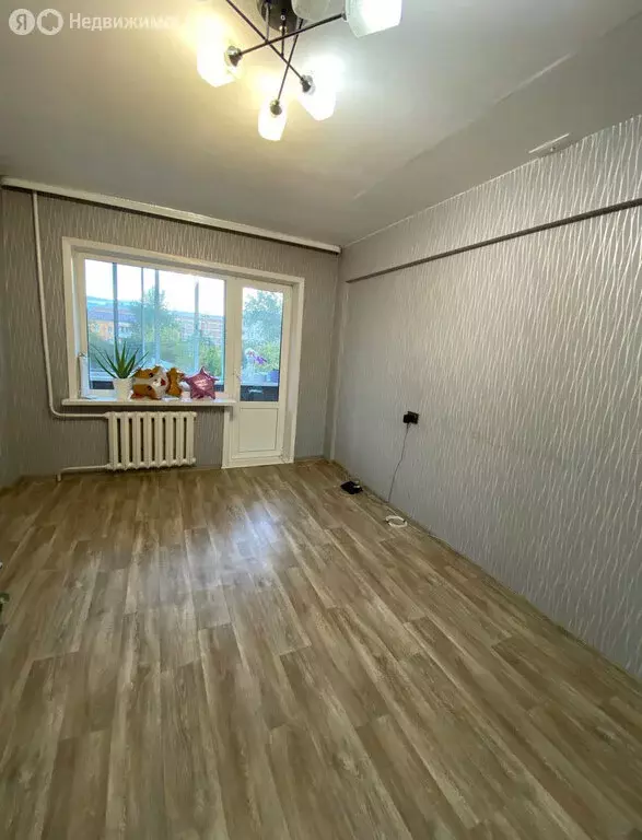 3-комнатная квартира: Иркутск, Волгоградская улица, 6 (48 м) - Фото 1