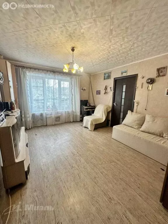 4-комнатная квартира: Ликино-Дулёво, улица Калинина, 8А (64.3 м) - Фото 1