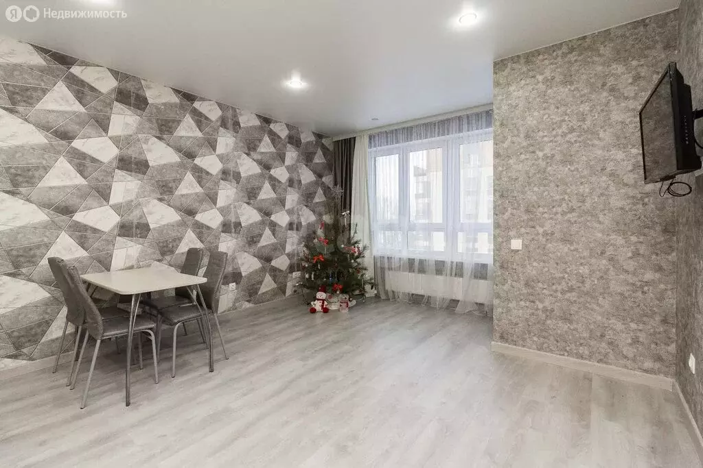 2-комнатная квартира: Тюмень, улица Виктора Тимофеева, 10 (60.5 м) - Фото 1