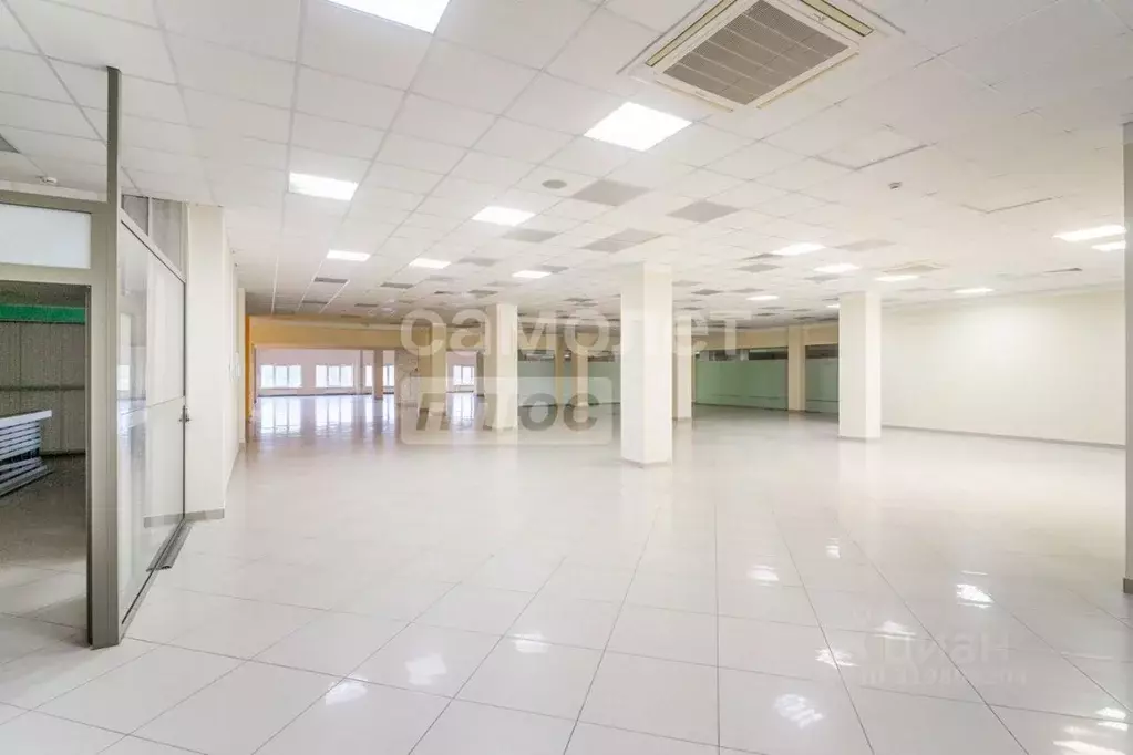 Офис в Омская область, Омск ул. Дианова, 39 (200 м) - Фото 1