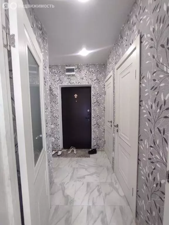 2-комнатная квартира: Михайловск, улица Владислава Листьева, 11 (47 м) - Фото 0