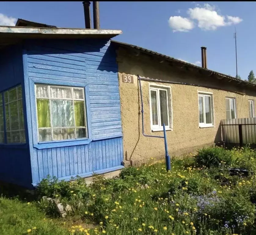 Дом в Тверская область, Старицкий муниципальный округ, с. Емельяново ... - Фото 1