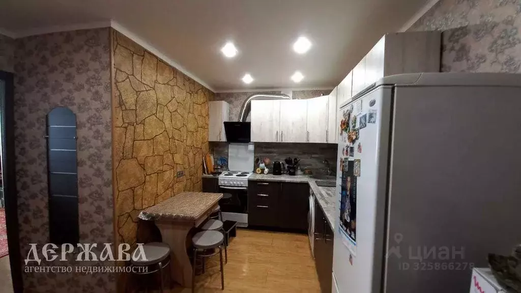 2-к кв. Белгородская область, Старый Оскол Макаренко мкр, 3 (46.0 м) - Фото 2