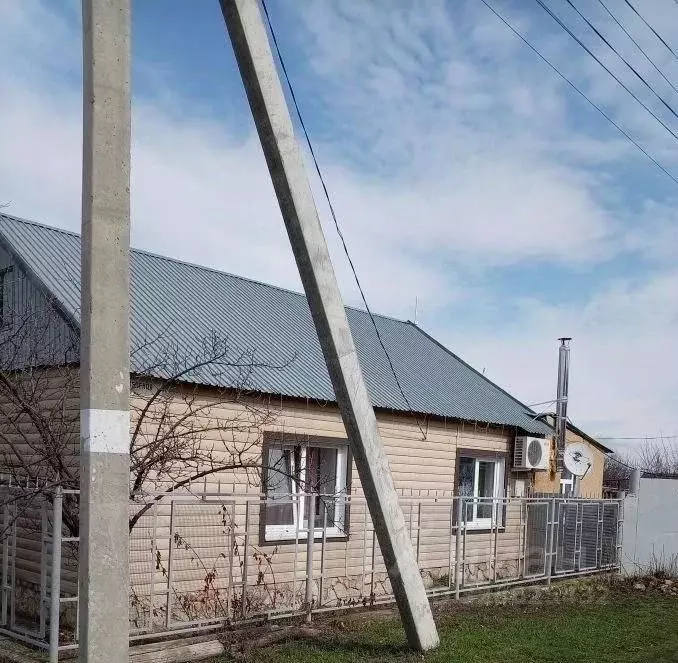 Дом в Саратовская область, Красноармейск Московская ул. (70 м) - Фото 1