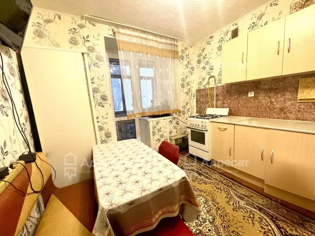 1-к кв. Волгоградская область, Волгоград ул. 4-х связистов, 25А (37.3 ... - Фото 0