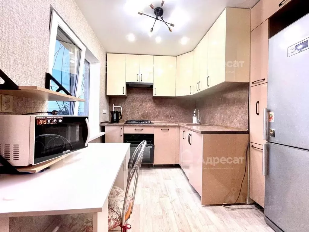 4-к кв. Волгоградская область, Волгоград ул. Мясникова, 16 (76.7 м) - Фото 1