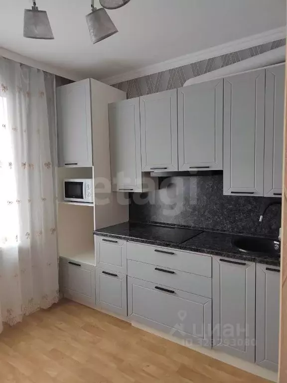 1-к кв. Сахалинская область, Южно-Сахалинск ул. Есенина, 12 (36.0 м) - Фото 2