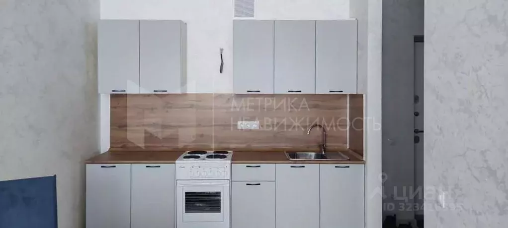 Студия Тюменская область, Тюмень ул. Василия Малкова, 10 (28.35 м) - Фото 1