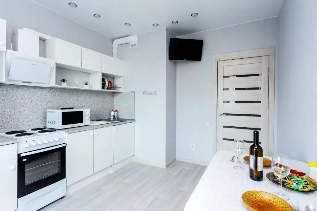 1-к кв. Тюменская область, Тюмень ул. Раушана Абдуллина, 2 (33.0 м) - Фото 1