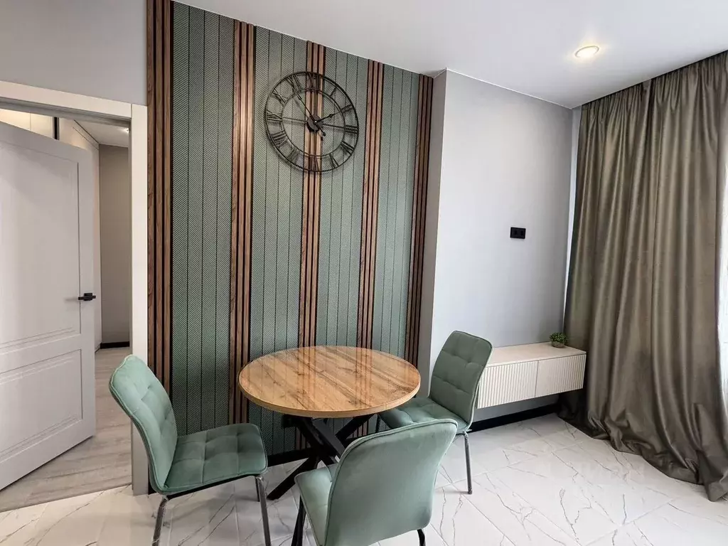 1-к кв. Тюменская область, Тюмень ул. Эльвиры Федоровой, 1 (41.3 м) - Фото 1