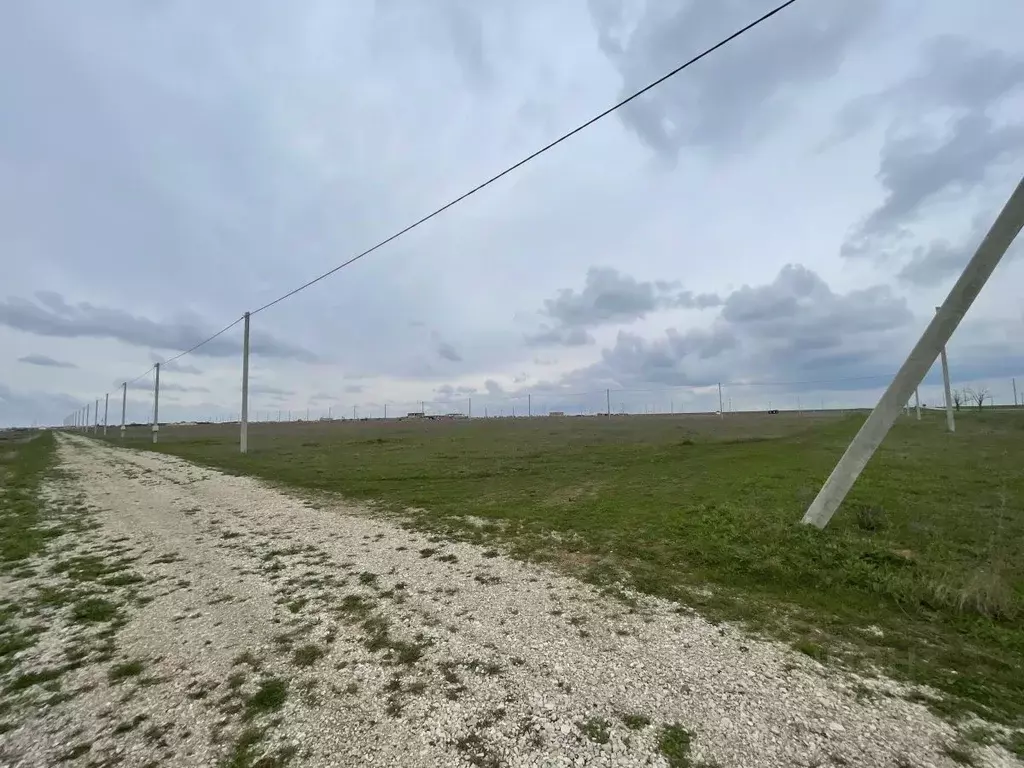 Участок в Крым, Сакский район, Штормовское с/пос, с. Крыловка ул. ... - Фото 2