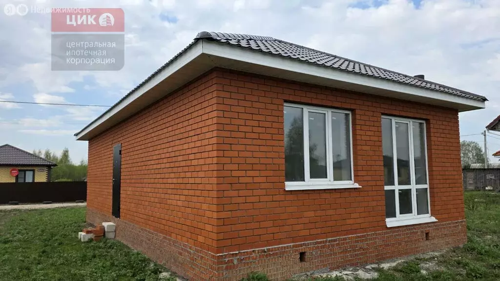 Дом в село Тюшево, Молодёжная улица, 49 (68 м) - Фото 0
