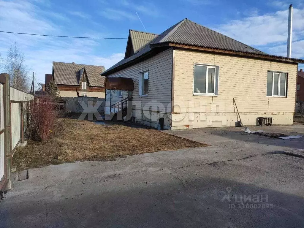 Дом в Хакасия, Абакан Первомайская пл. (100 м) - Фото 2