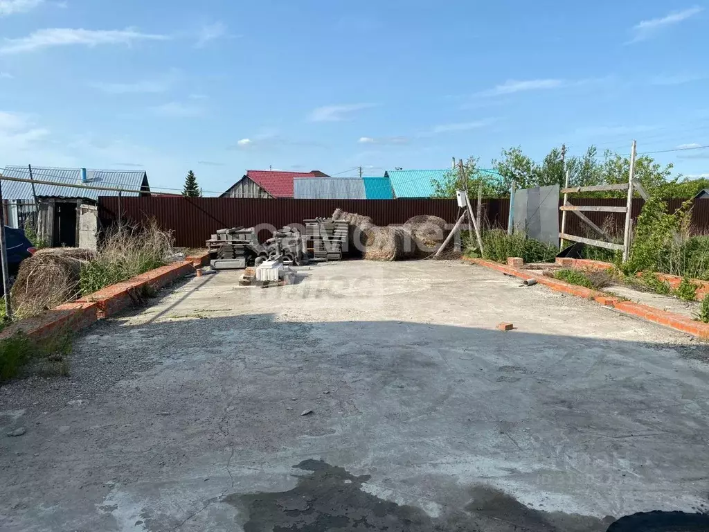 Дом в Ульяновская область, Цильнинское городское поселение, с. ... - Фото 1