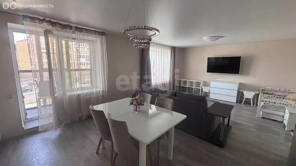 2-комнатная квартира: Можга, улица Наговицына, 110 (71 м) - Фото 1