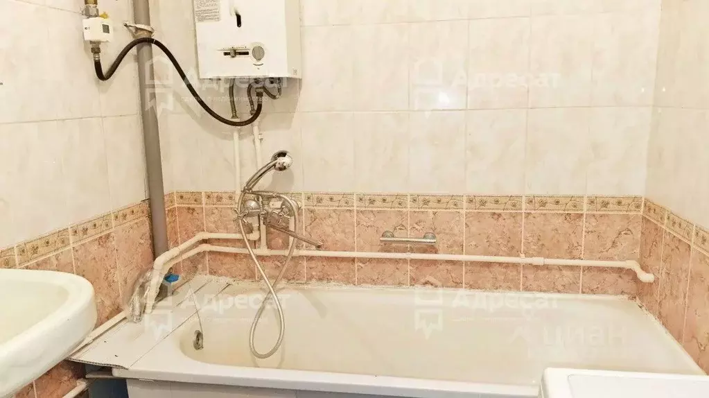 2-к кв. Волгоградская область, Волгоград ул. Дзержинского, 33 (54.3 м) - Фото 1