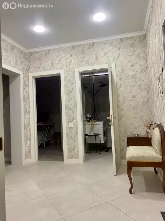 2-комнатная квартира: Владикавказ, улица Астана Кесаева, 44В (63 м) - Фото 1