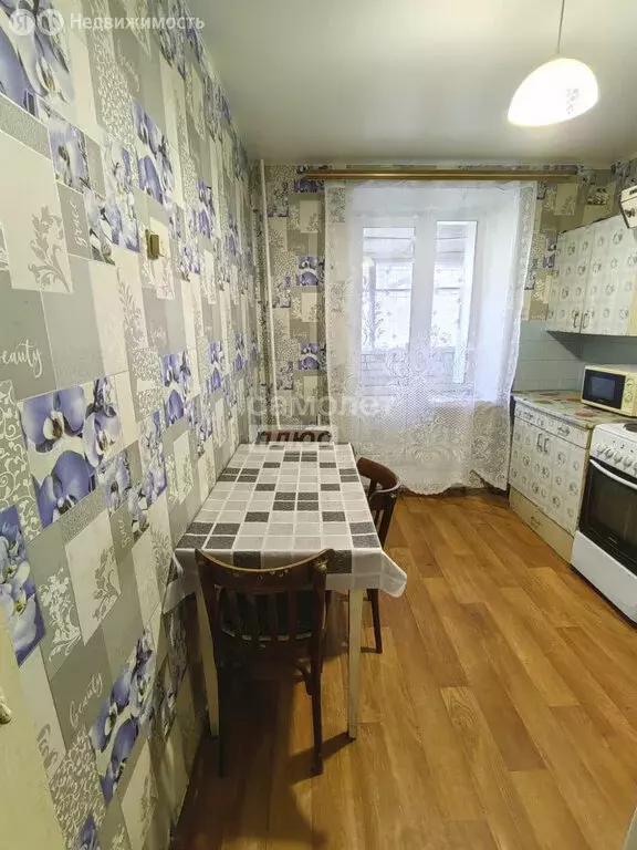 3-комнатная квартира: Киров, Производственная улица, 10 (61.7 м) - Фото 1