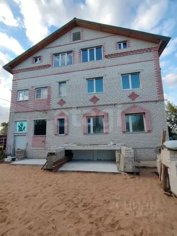 Дом в Архангельская область, Котлас ул. Чернышевского, 6 (400 м) - Фото 1