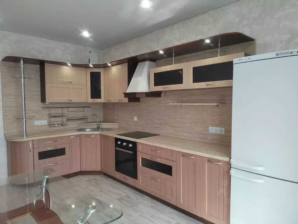 2-к кв. Белгородская область, Старый Оскол Интернациональный мкр, 17 ... - Фото 2